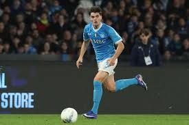 胜深圳更衣室！全员兴奋氛围极佳，汉兹领奖发懵，王世龙得金链子